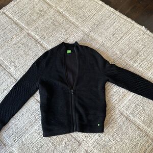 Hugo Boss Men’s zip up sweater with  side pockets